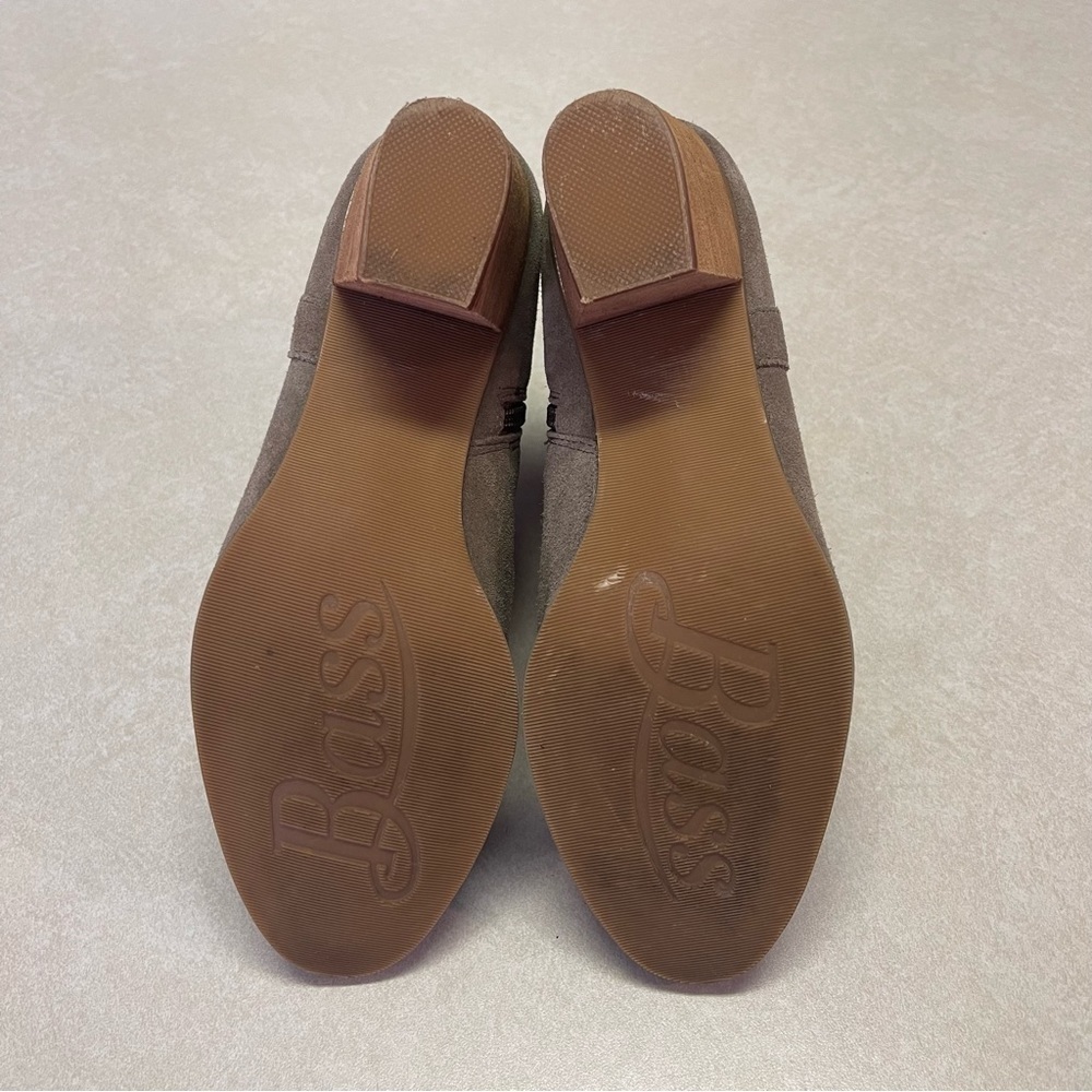 Bass Shiloh Suede Booties Size 7.5 Taupe Side Zip - Picture 4 of 9